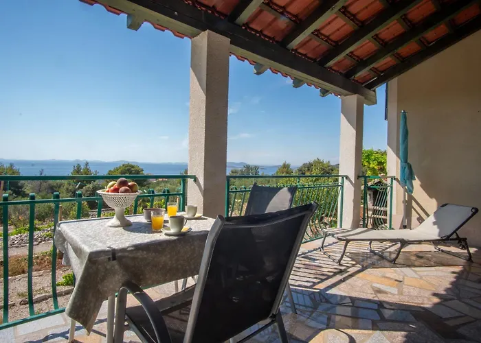 House Marija Nyaraló *